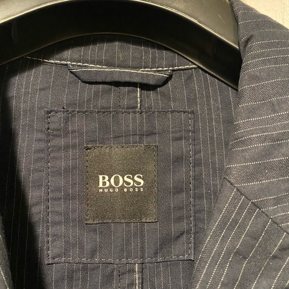 Hugo Boss Chicago pinstripe blazer 42L - Picture 2 of 8